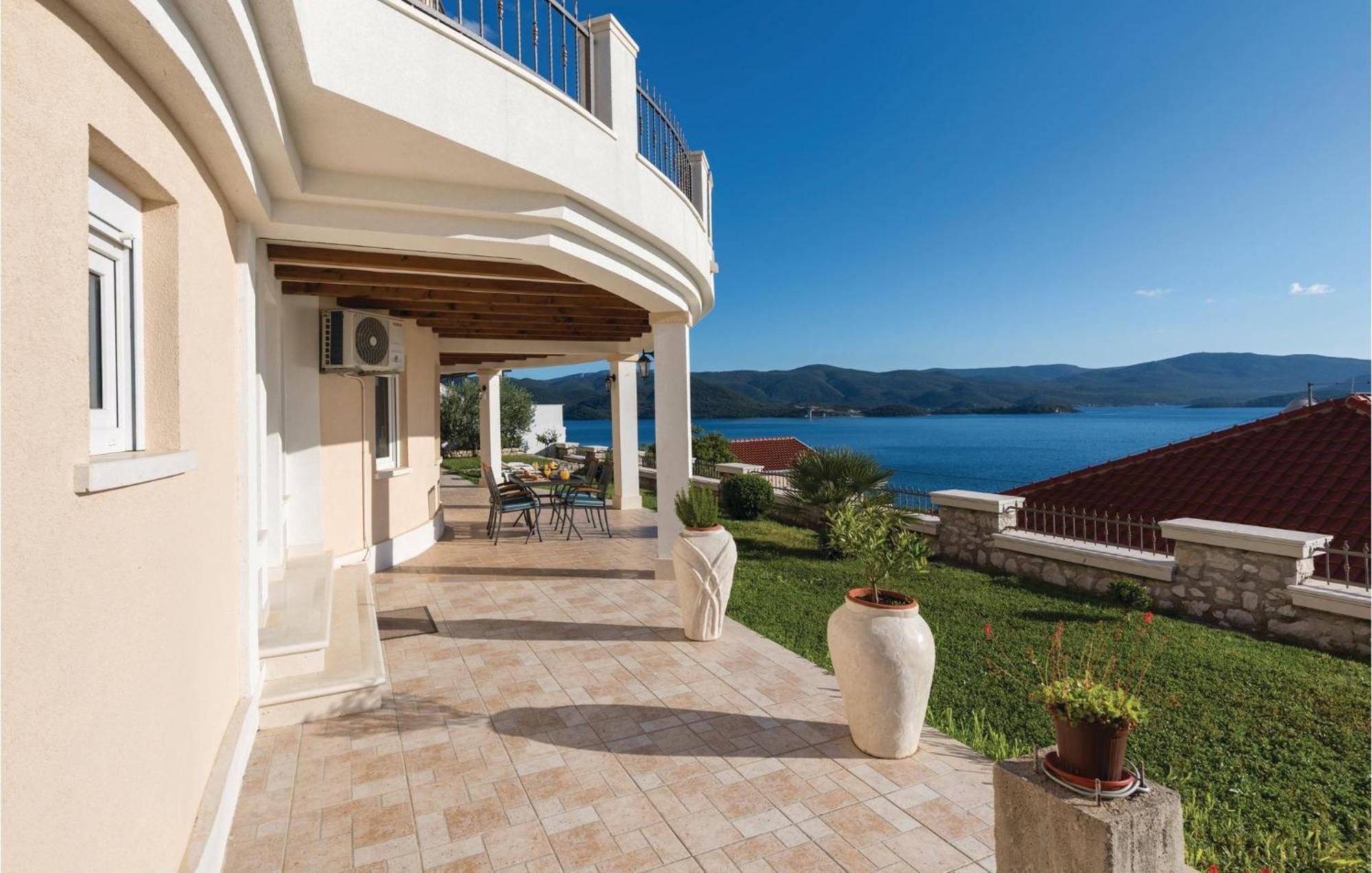 Lovely Apartment In Komarna With House Sea View Klek Zewnętrze zdjęcie