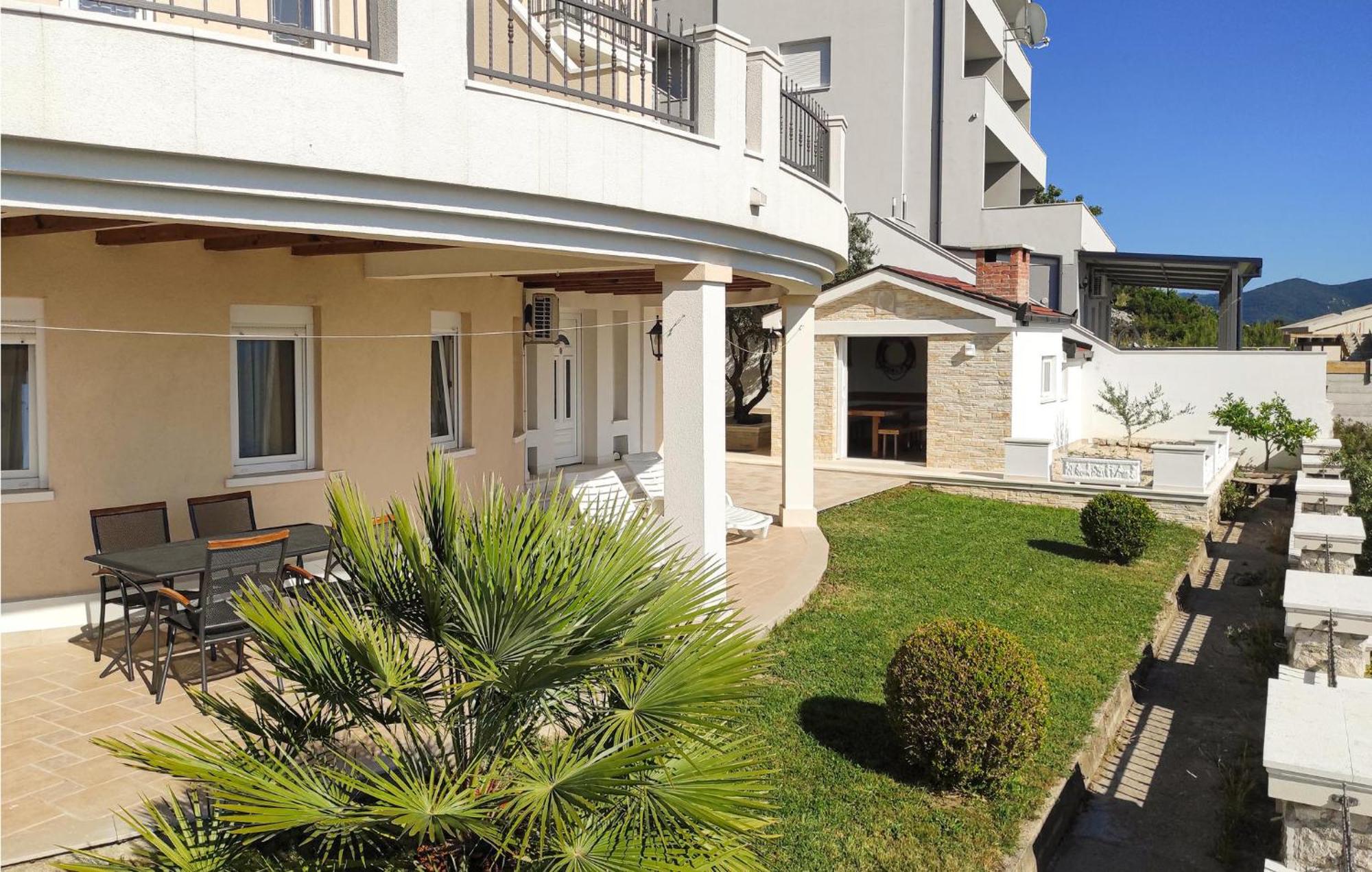 Lovely Apartment In Komarna With House Sea View Klek Zewnętrze zdjęcie