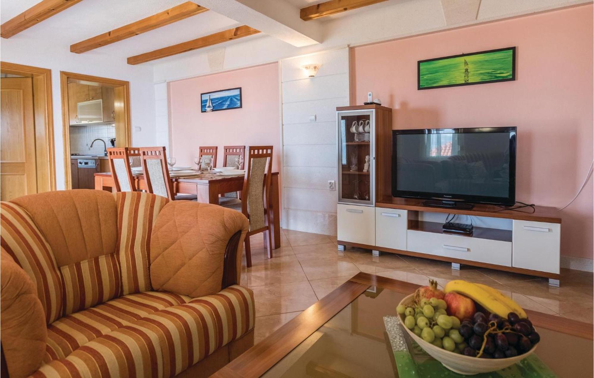 Lovely Apartment In Komarna With House Sea View Klek Zewnętrze zdjęcie