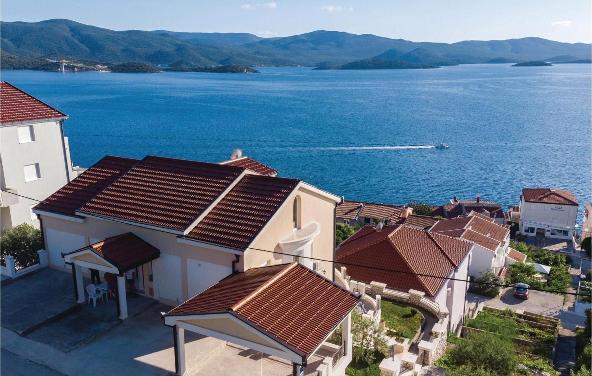 Lovely Apartment In Komarna With House Sea View Klek Zewnętrze zdjęcie