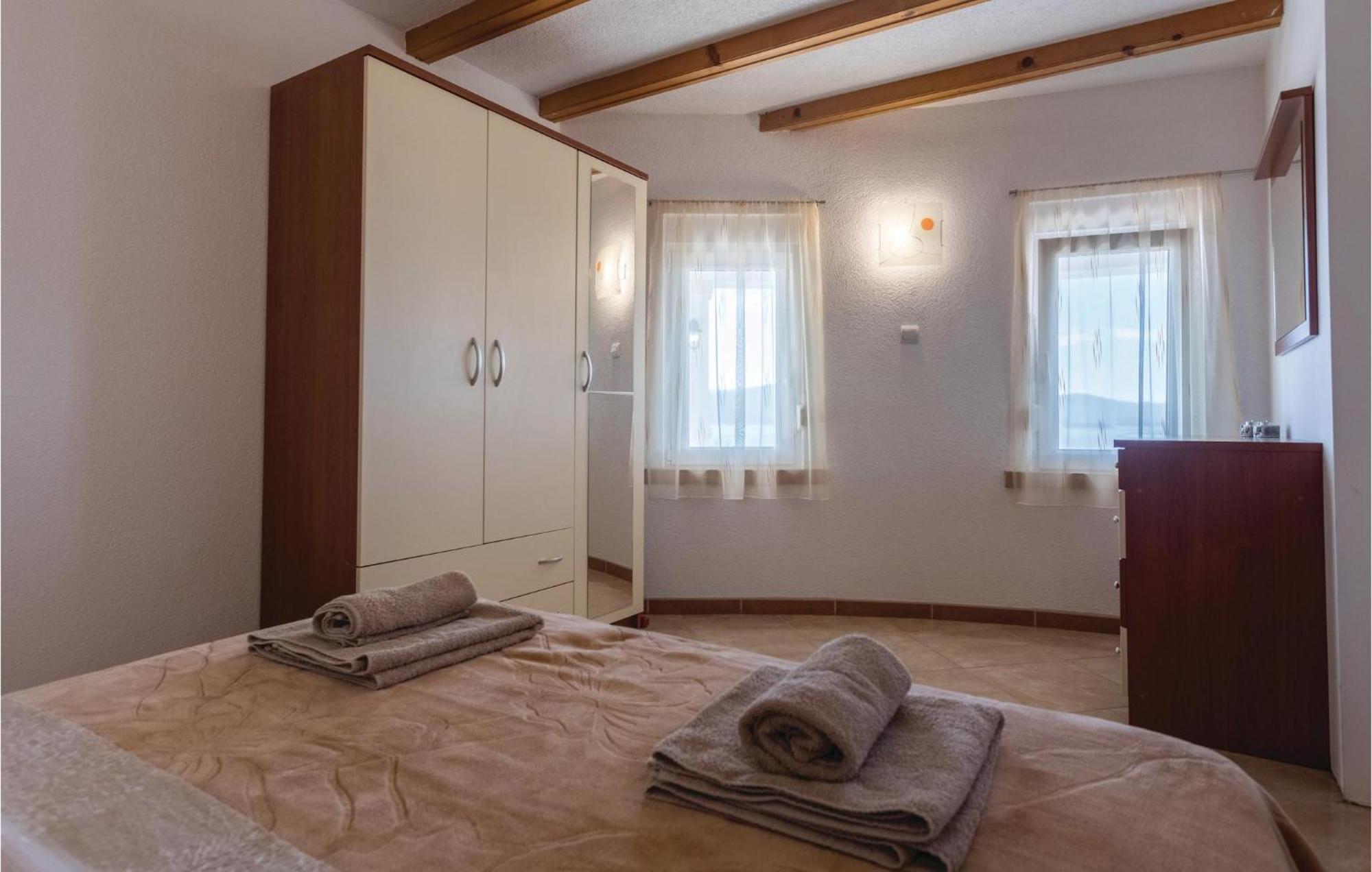 Lovely Apartment In Komarna With House Sea View Klek Zewnętrze zdjęcie